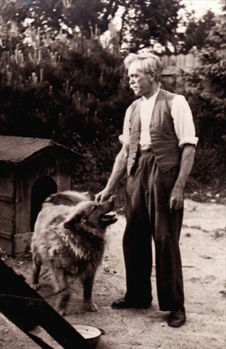 1943 - Starý otec a jeho pes Luxi