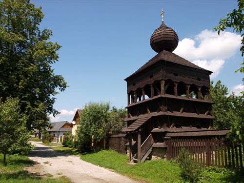 Zvonica v Hronseku.