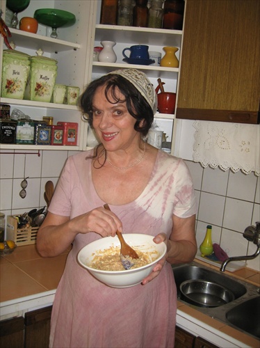 Milka Zimková v kuchyni