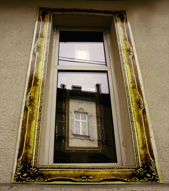 okná, ilúzia a realita