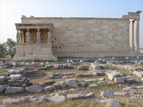 Akropolis 23