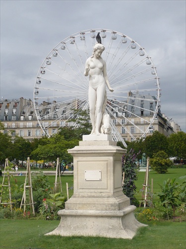 Louvre park