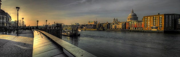 Thames River & St Paul, London, Uk