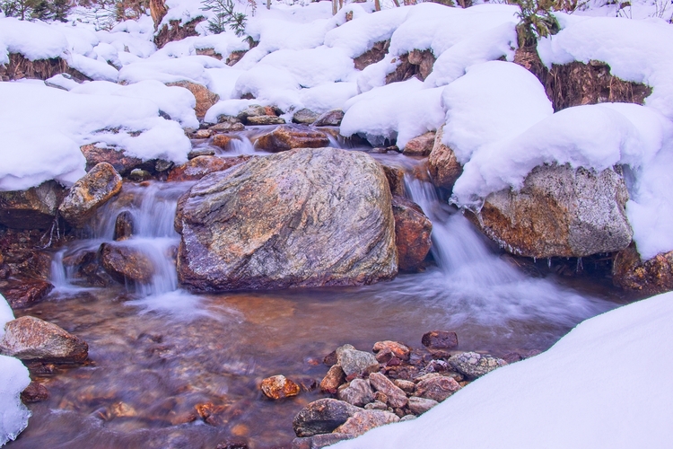 Zimný potok.