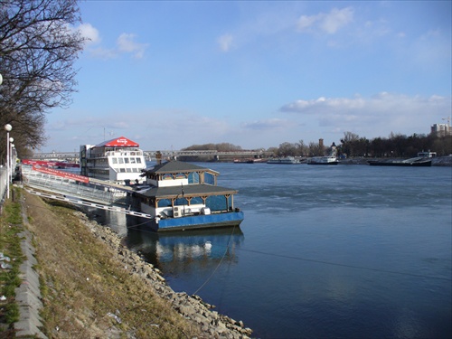 nábrežie Dunaja Bratislava