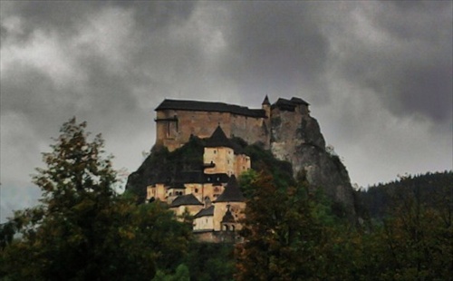 Oravský hrad - pred búrkou