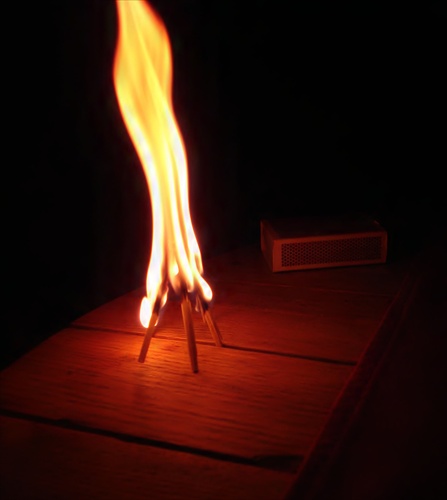 ohnik a zapalky