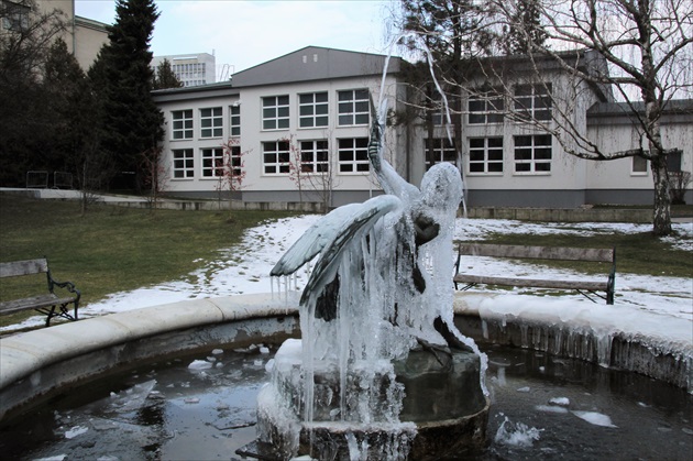 Zamrznutá fontána
