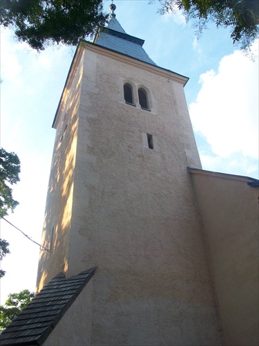 kostol v Seni
