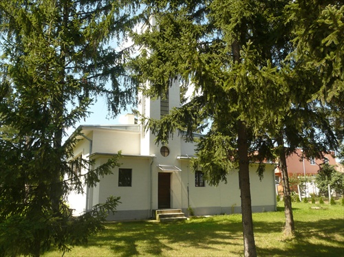 Čelný pohľad evanjelický kostol v Bernolákove
