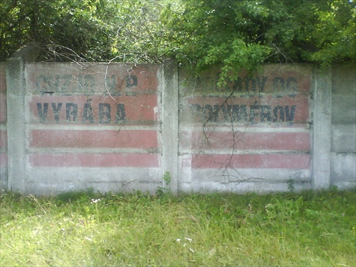 Reklama na plote Istrochemu