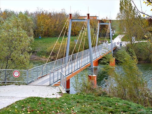 most v parku Kormorán