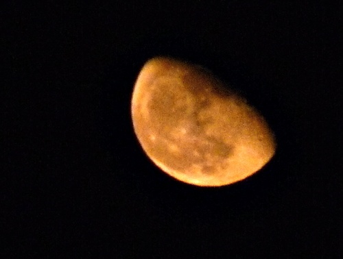Mesiac včera pred polnocou