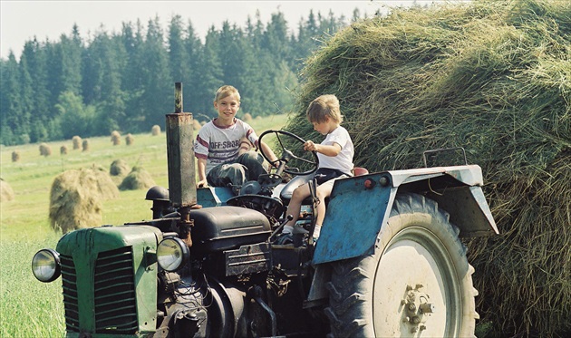 Malí traktoristi II. - Utorok, 6. júla 1999