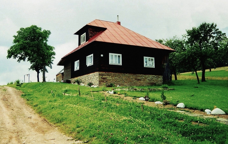  Domec na kopci... ( 12. augusta 1999 )