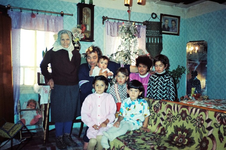 Tetuška so svojou rodinou, Pondelok, 24. dec. 1990