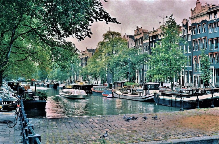 Amsterdam... Piatok, 8. augusta 1986...