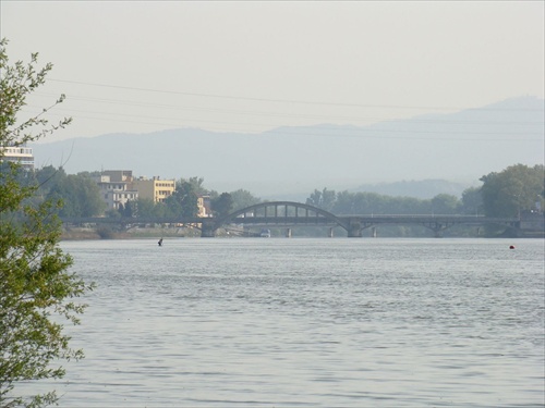 Krajinský most v Piešťanoch