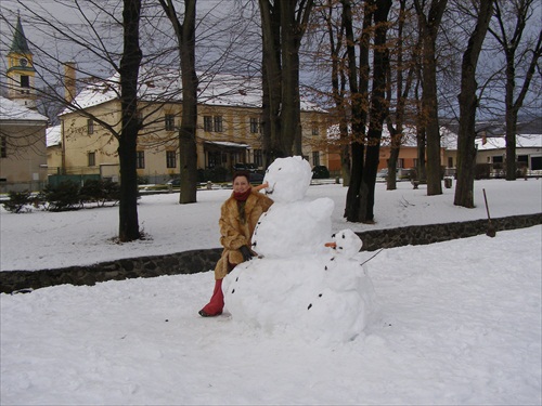 stavanie snehuliakov