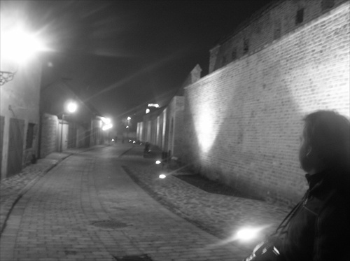 nočná prechádzka mestom